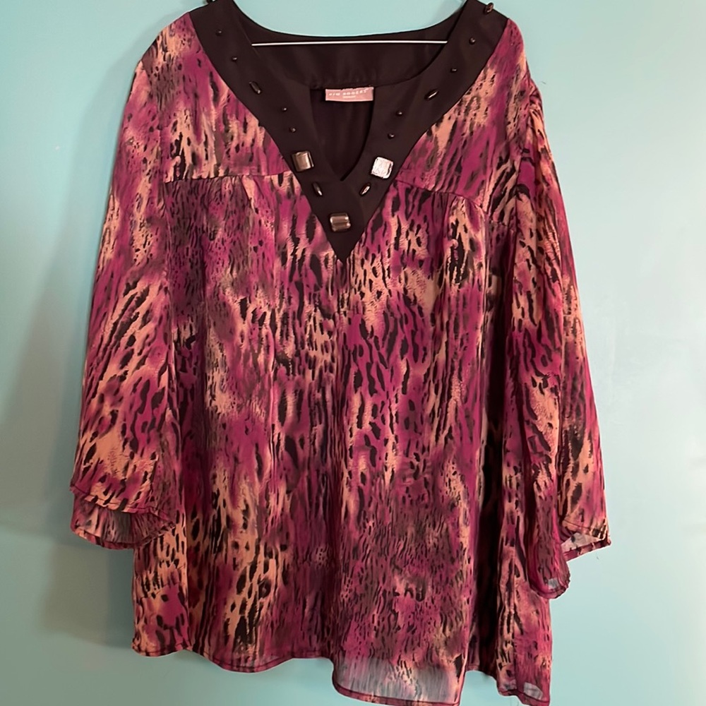 Women’s Flowy Blouse